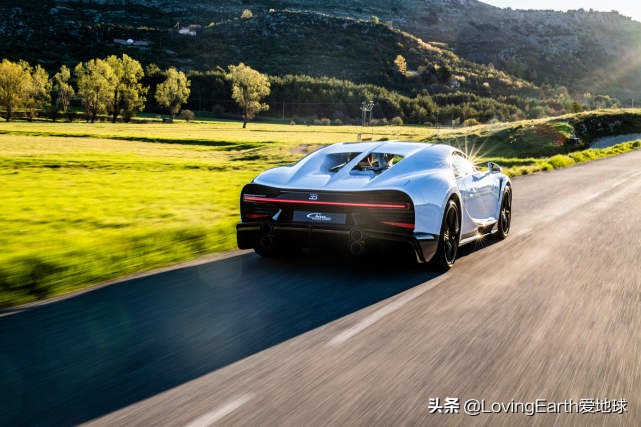 布加迪Chiron Super Sport评测：驾驶地球上最快的汽车  -图2